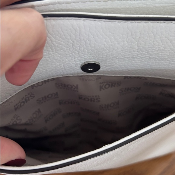 Michael Kors Optic White Leather Jet Set Travel Messenger Bag Purse - Picture 3 of 6